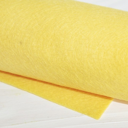 Полушерстяной испанский фетр 1 мм 326 (30x45 см) цвет бледно-желтый