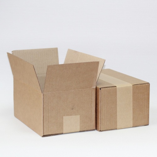 коробка четырехклапанная (38x30x28.5 см) цвет бурый