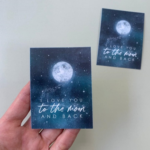 открытка цветная мини "до луны и обратно" (6x8 см) цвет темный